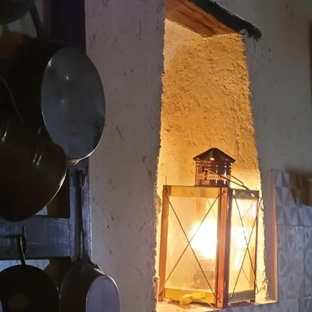 La Casa Nella Roccia Colline Umbre Σαλέ