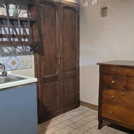 La Casa Nella Roccia Colline Umbre شاليه