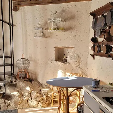 La Casa Nella Roccia Colline Umbre * Cecalocco